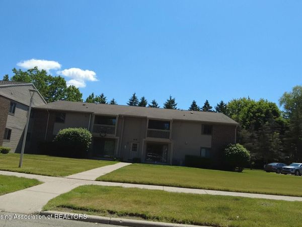 5400 Maple Road, Haslett, MI 48840