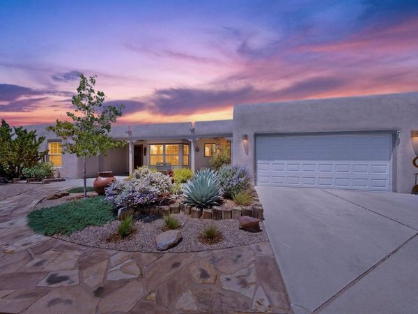 1425 Crestview Drive SW, Los Lunas, NM 87031