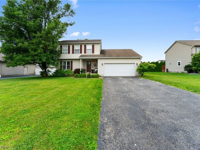10460 Carrie Drive, New Middletown, OH 44442 Photo 1