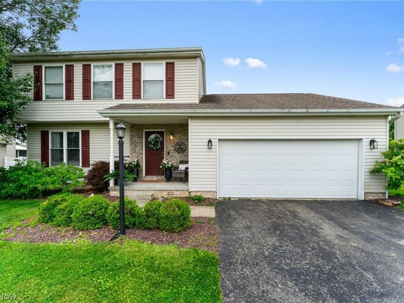10460 Carrie Drive, New Middletown, OH 44442 Photo 10