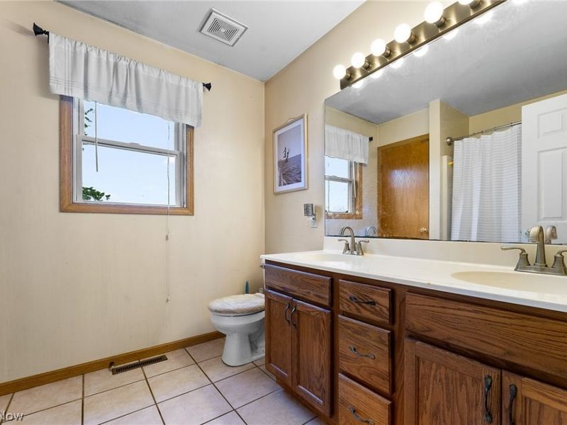 10460 Carrie Drive, New Middletown, OH 44442 Photo 20