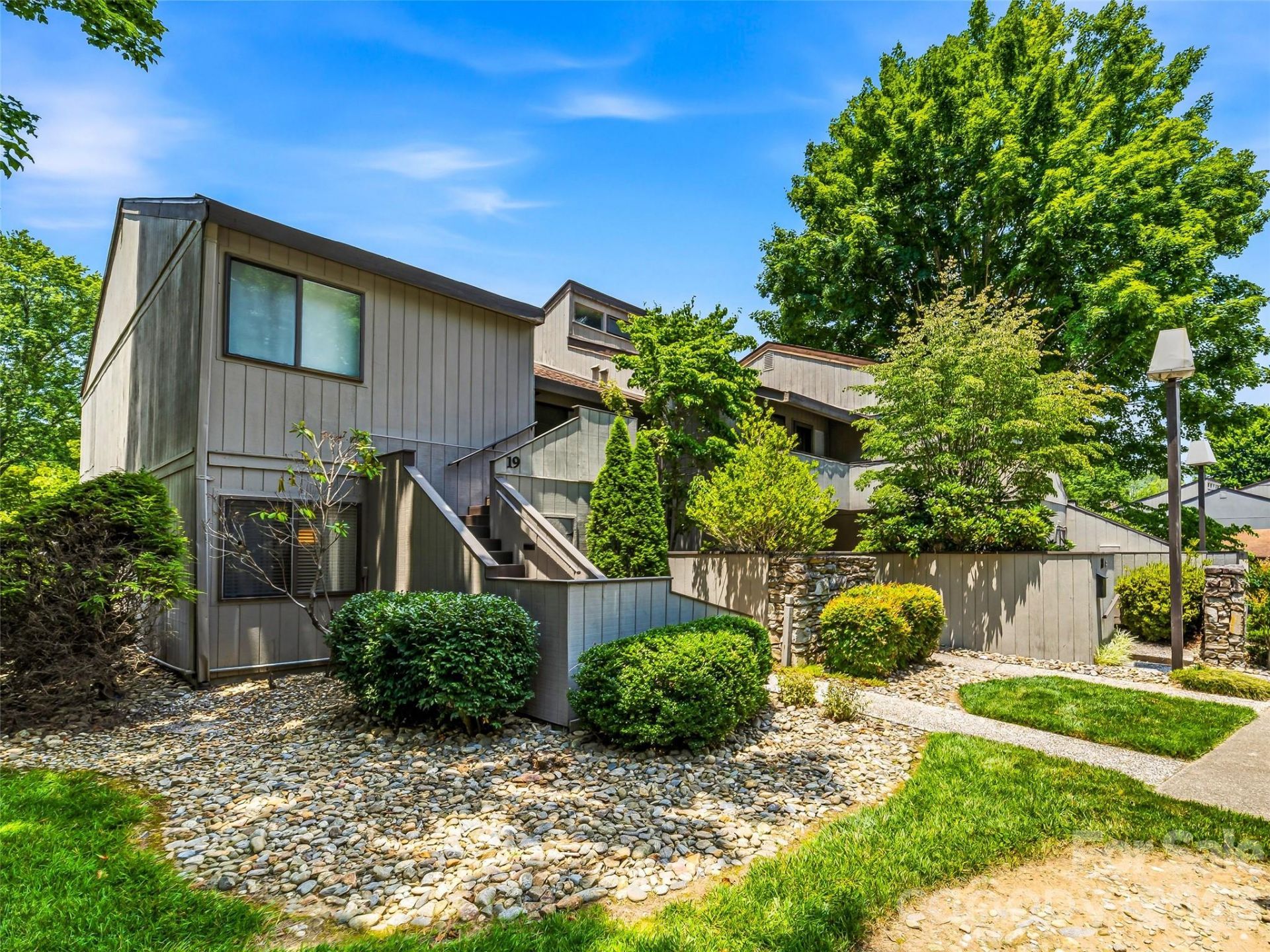 17 Lakemoor Lane, Hendersonville, NC 28739 Main Photo