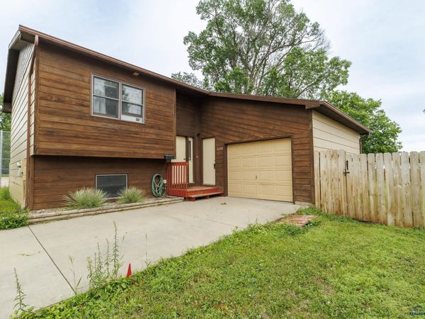 238 39TH, Rapid City, SD 57702