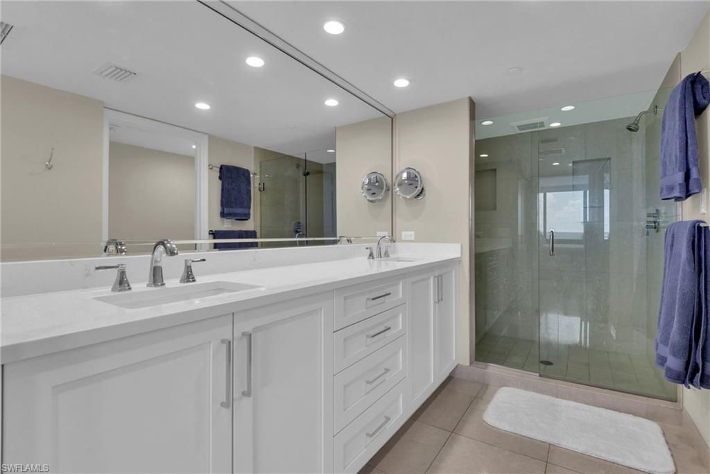 4751 Gulf Shore Blvd N, Unit 3, Naples, FL 34103 Photo