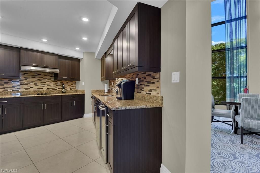 4751 Gulf Shore Blvd N, Unit 3, Naples, FL 34103 Photo