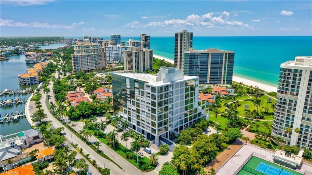 4751 Gulf Shore Blvd N, Unit 3, Naples, FL 34103 Photo