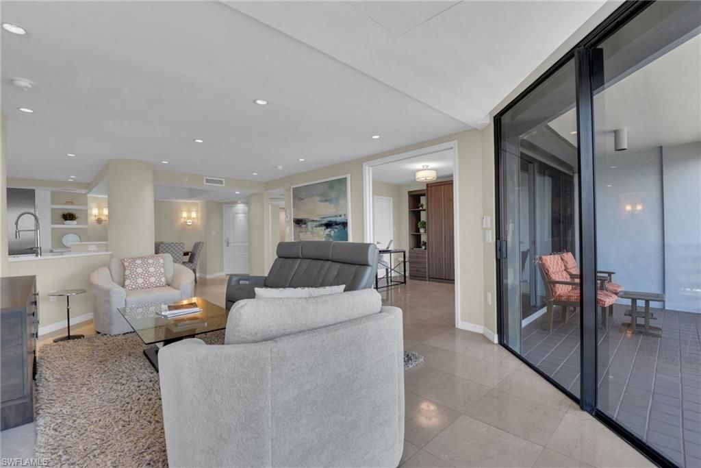 4751 Gulf Shore Blvd N, Unit 3, Naples, FL 34103 Photo