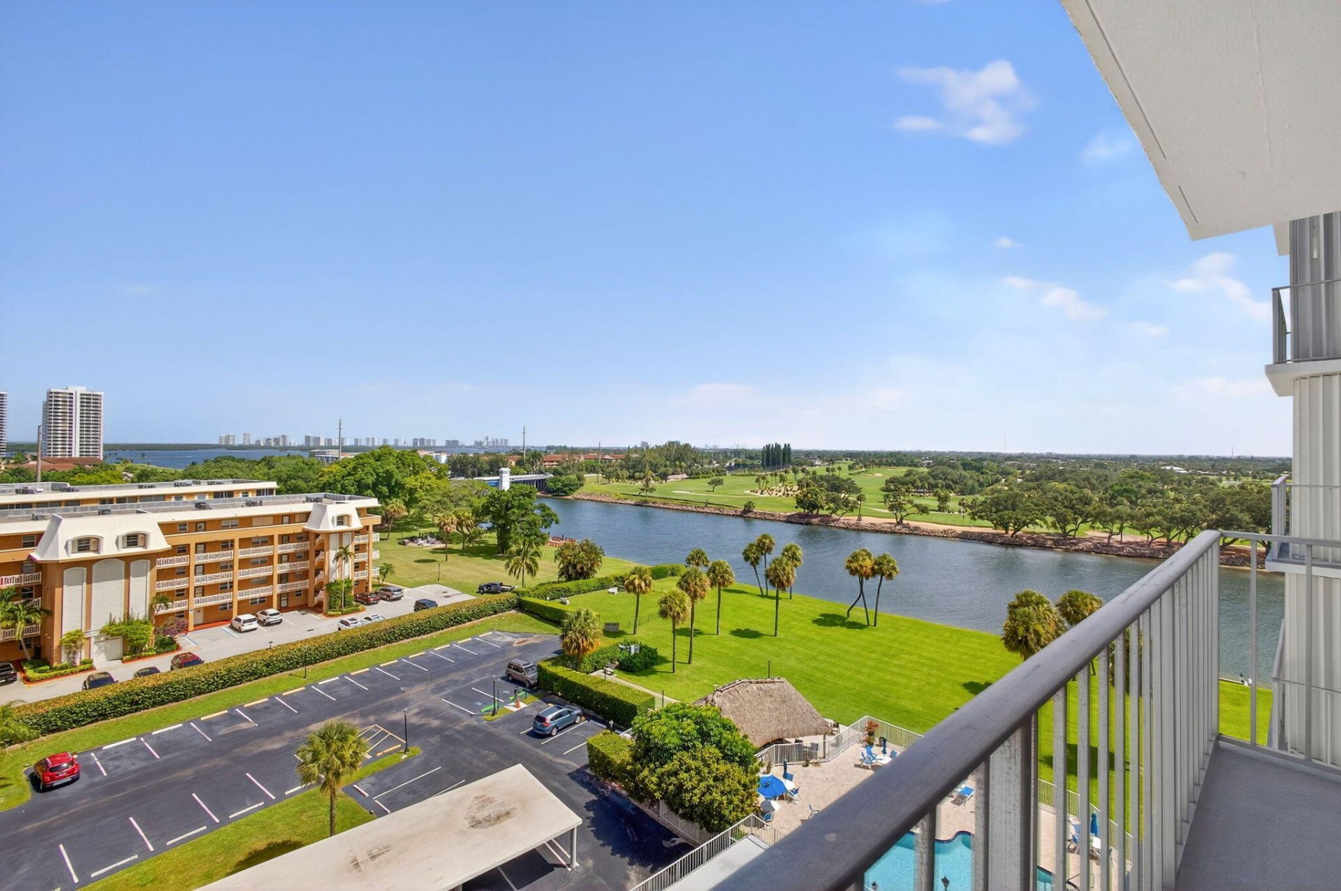 336 Golfview Road, Unit 905, North Palm Beach, FL 33408 Photo