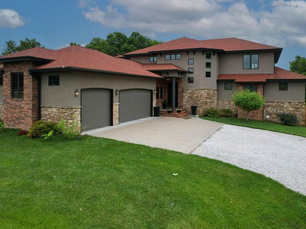 636 Gardenia Lane , Republic, MO 65738