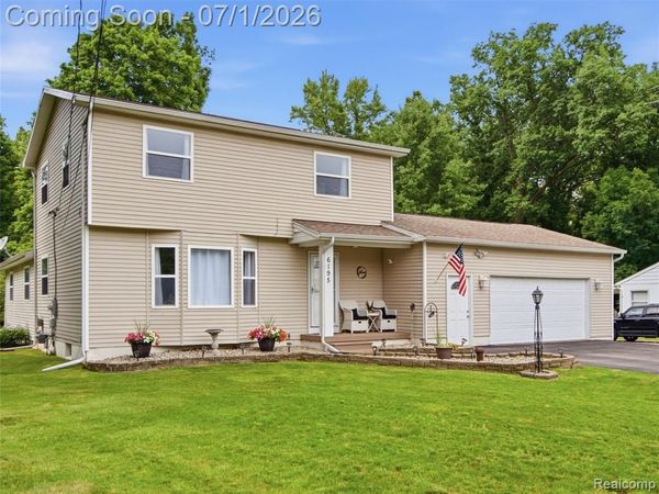 6195 Lake Forest Drive, Grand Blanc Twp, MI 48439