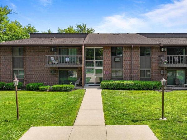 1250 Wisconsin STREET, Unit 209B, Lake Geneva, WI 53147