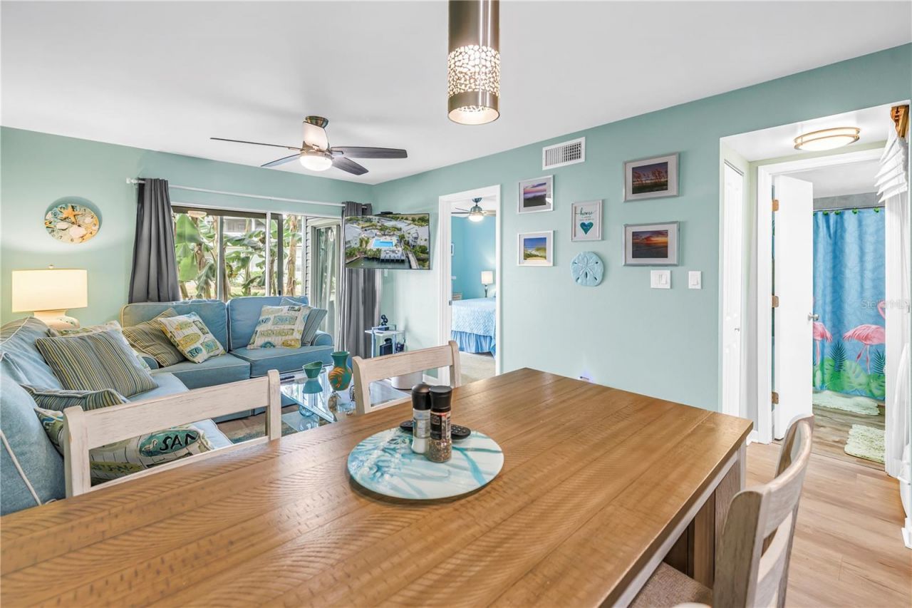 6924 Stones Throw Circle N, Unit 8103, Saint Petersburg, FL 33710 Photo