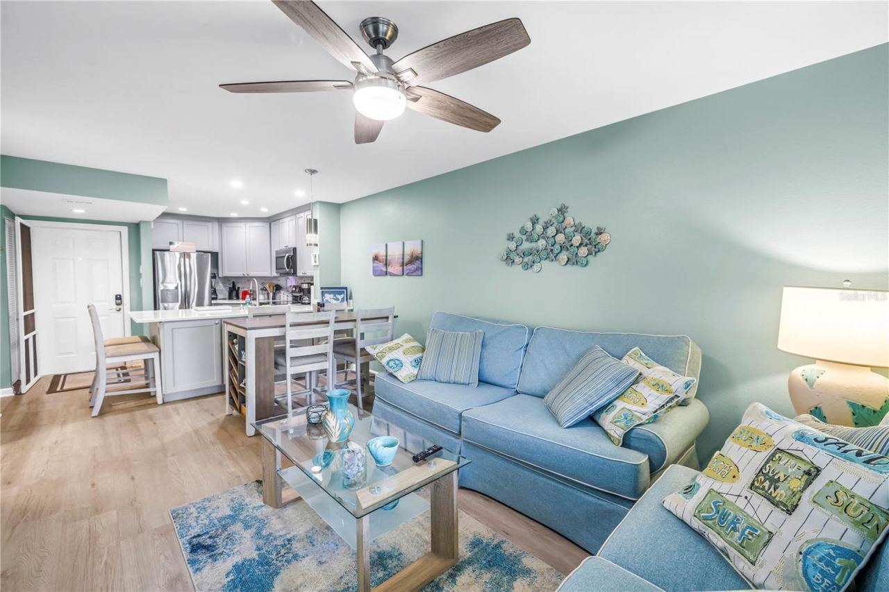 6924 Stones Throw Circle N, Unit 8103, Saint Petersburg, FL 33710 Photo