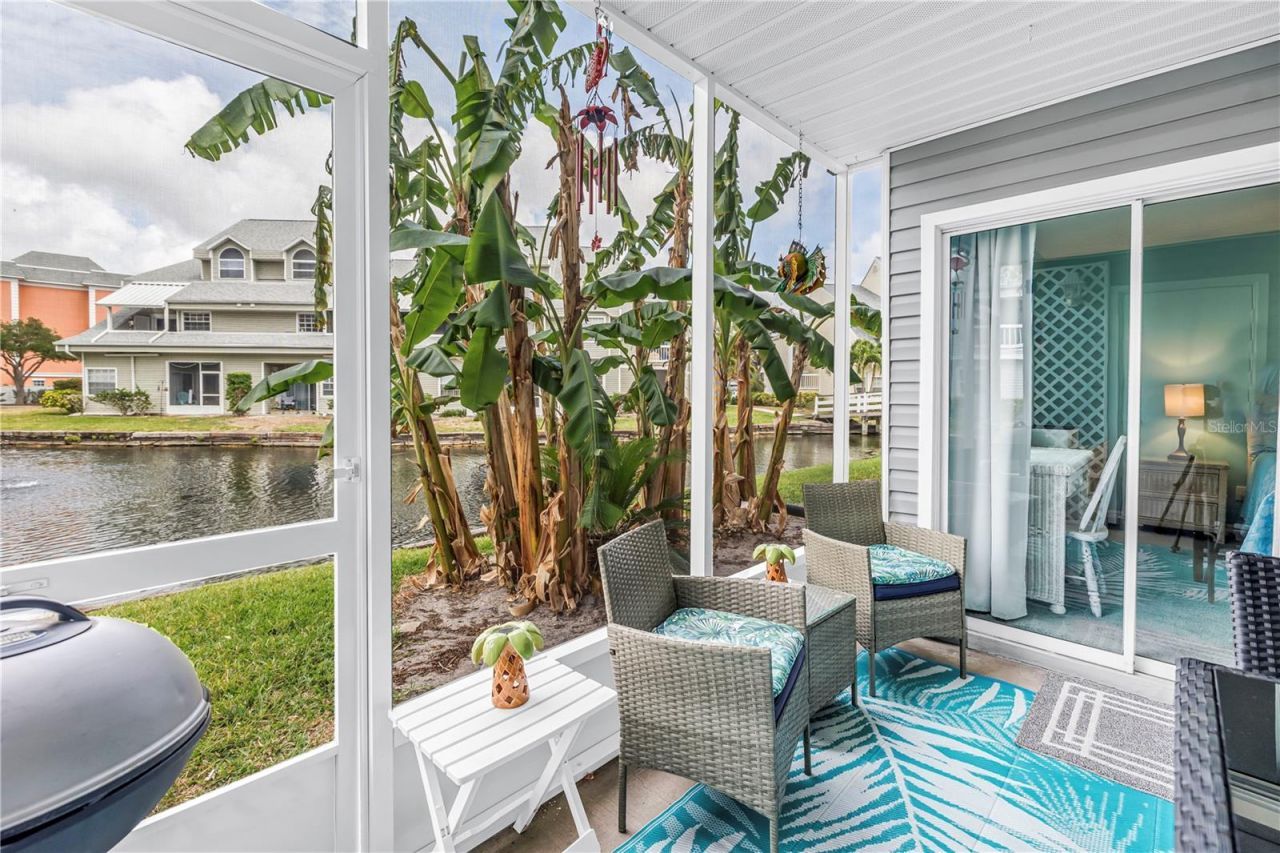 6924 Stones Throw Circle N, Unit 8103, Saint Petersburg, FL 33710 Photo