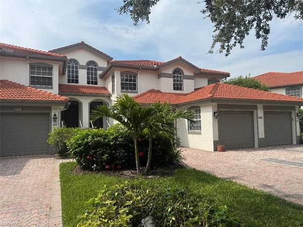 562 Laguna Royale BLVD, Unit 604, NAPLES, FL 34119