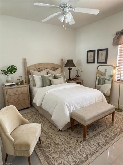 562 Laguna Royale Blvd, Unit 604, Naples, FL 34119 Photo