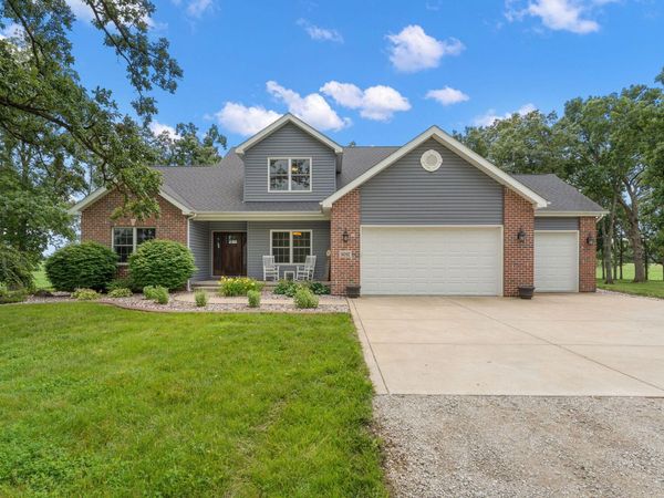 5017 E 129th Avenue, Crown Point, IN 46307