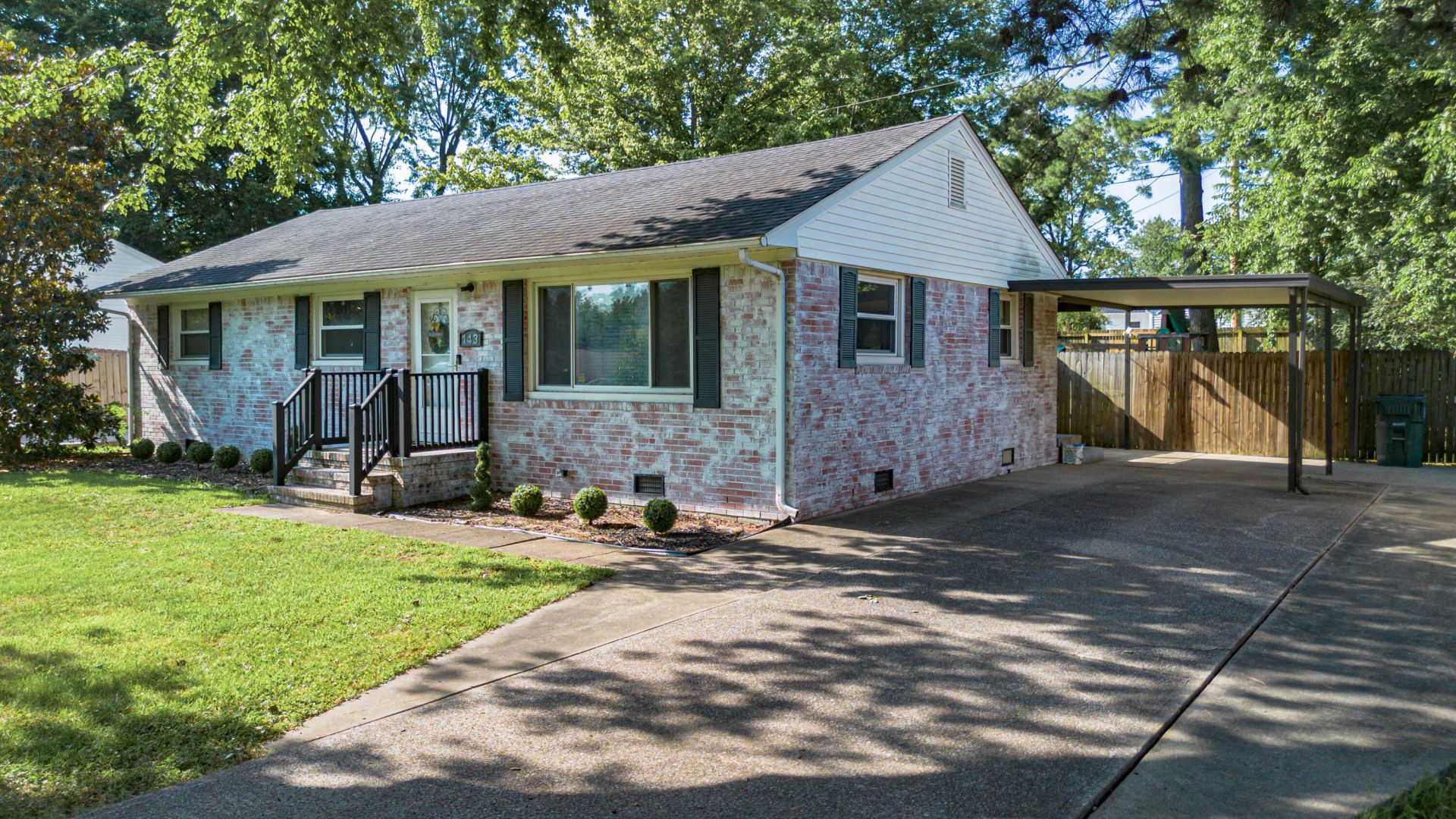 143 Iroquois Drive, Paducah, KY 42001 Main Photo