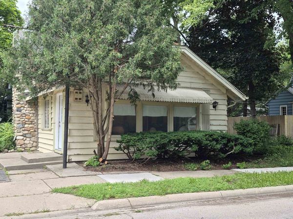 2203 CUMBERLAND Street, ROCKFORD, IL 61103