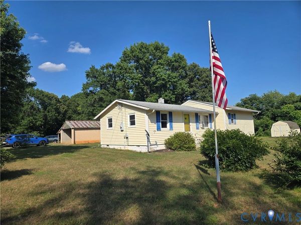 32 Raines , Cumberland, VA 23901