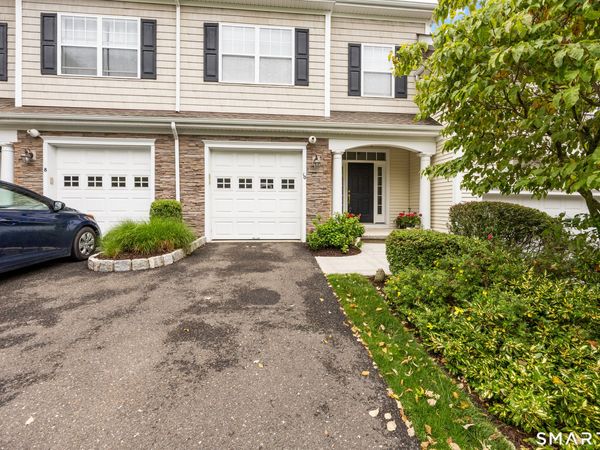 10 Ridgewood, Unit 10, Middlebury, CT 06762