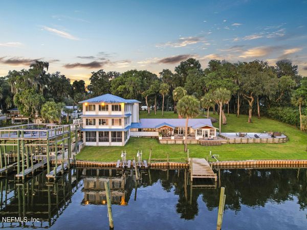 703 FRONT Street, Welaka, FL 32189