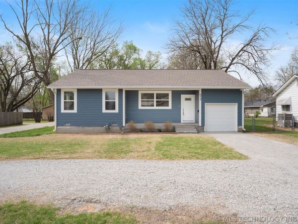 517 W Clyde Avenue , Vinita, OK 74301