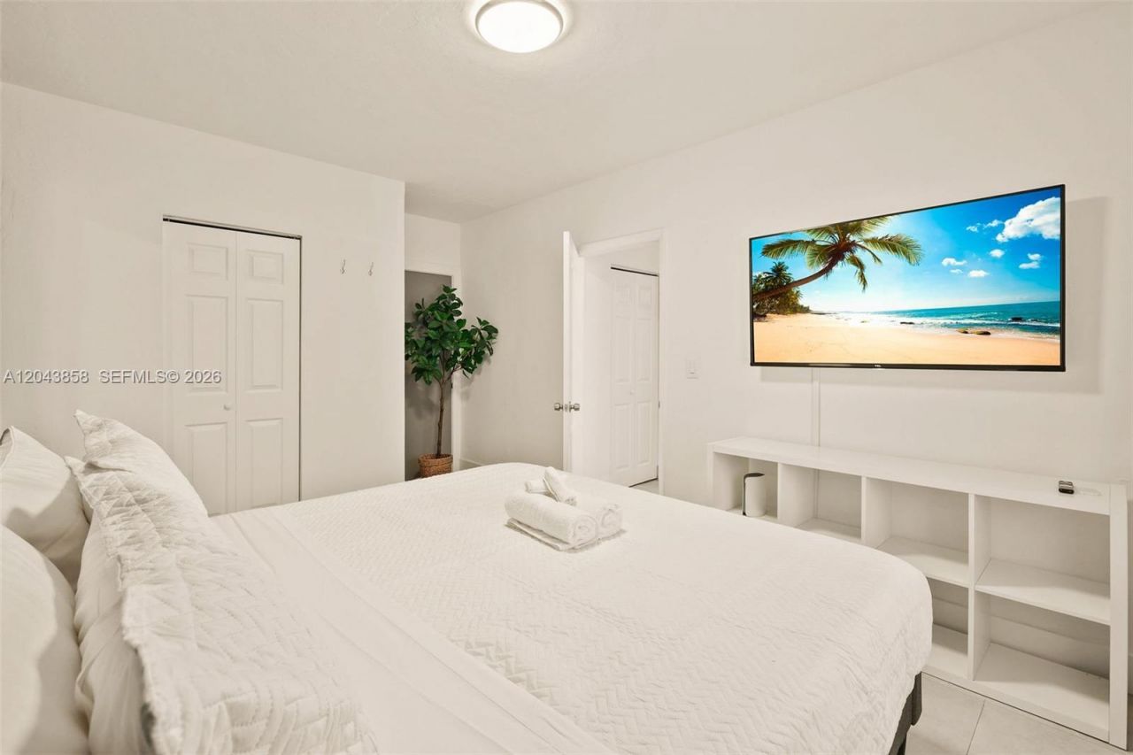 7340 Harding Ave , Unit 4, Miami Beach, FL 33141 Photo