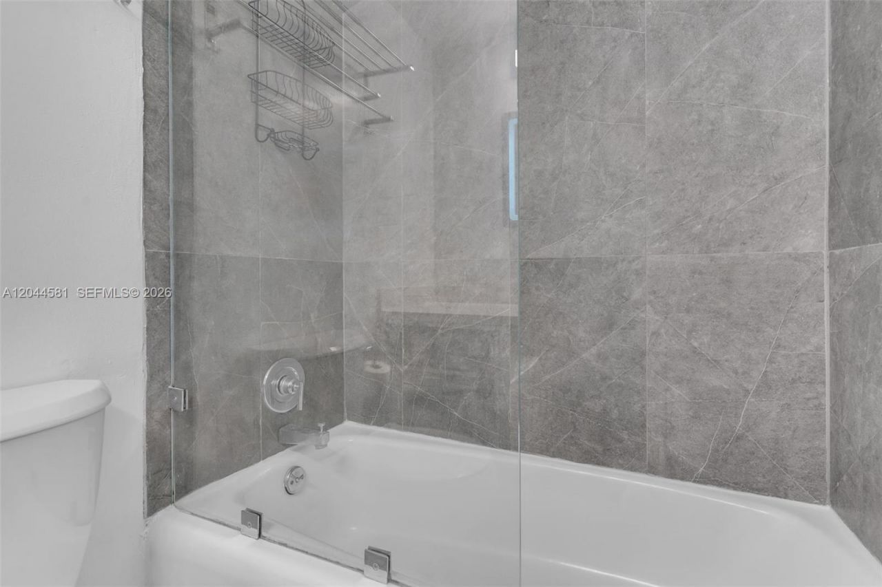 7441 Wayne Ave , Unit 10H, Miami Beach, FL 33141 Photo