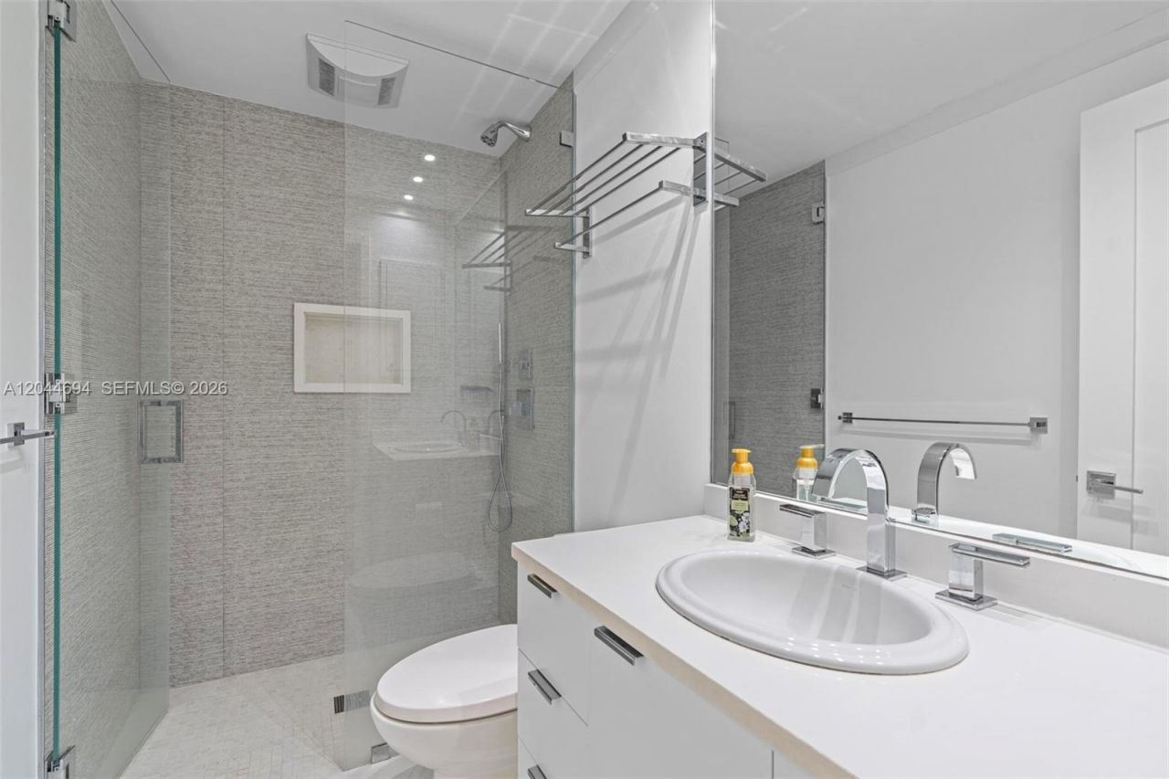 21145 Helmsman Dr , Unit N11, Aventura, FL 33180 Photo