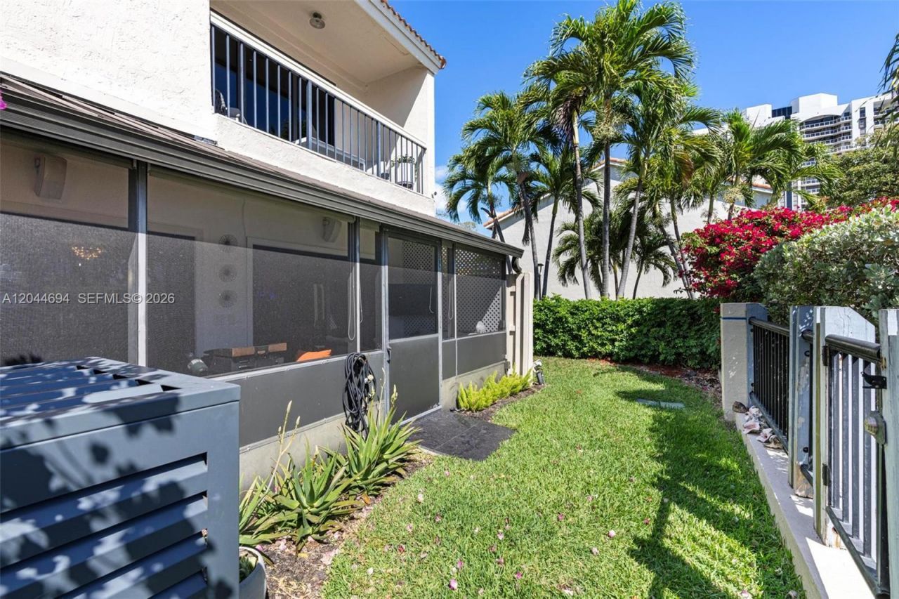 21145 Helmsman Dr , Unit N11, Aventura, FL 33180 Photo