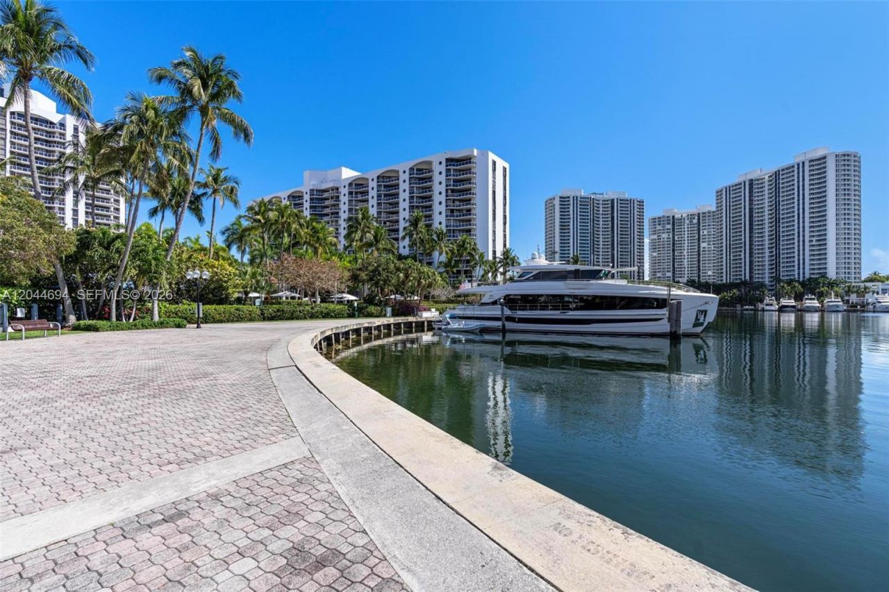 21145 Helmsman Dr , Unit N11, Aventura, FL 33180 Photo