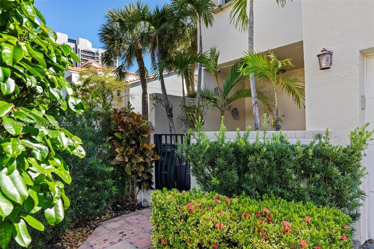 21145 Helmsman Dr , Unit N11, Aventura, FL 33180 Photo