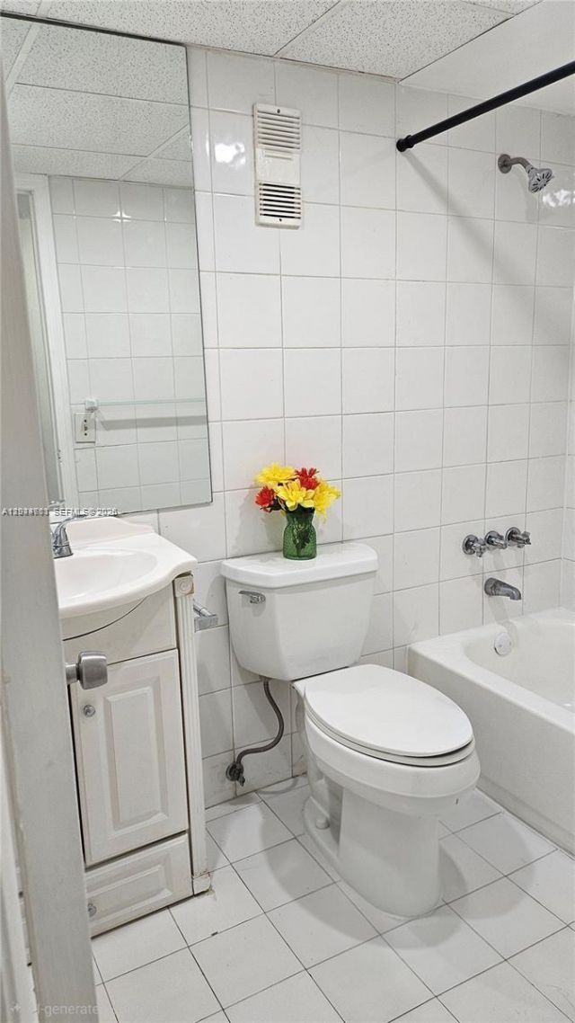 10641 SW 108th Ave , Unit 1H, Miami, FL 33176 Photo