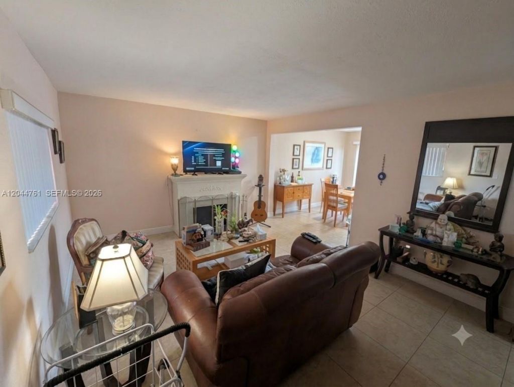 21 E 3rd St , Unit 205, Hialeah, FL 33010 Photo