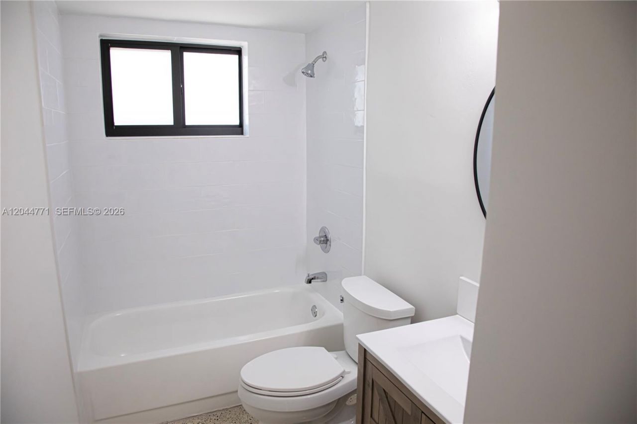1226 SW 30th Ave, Unit 1226, Miami, FL 33135 Photo