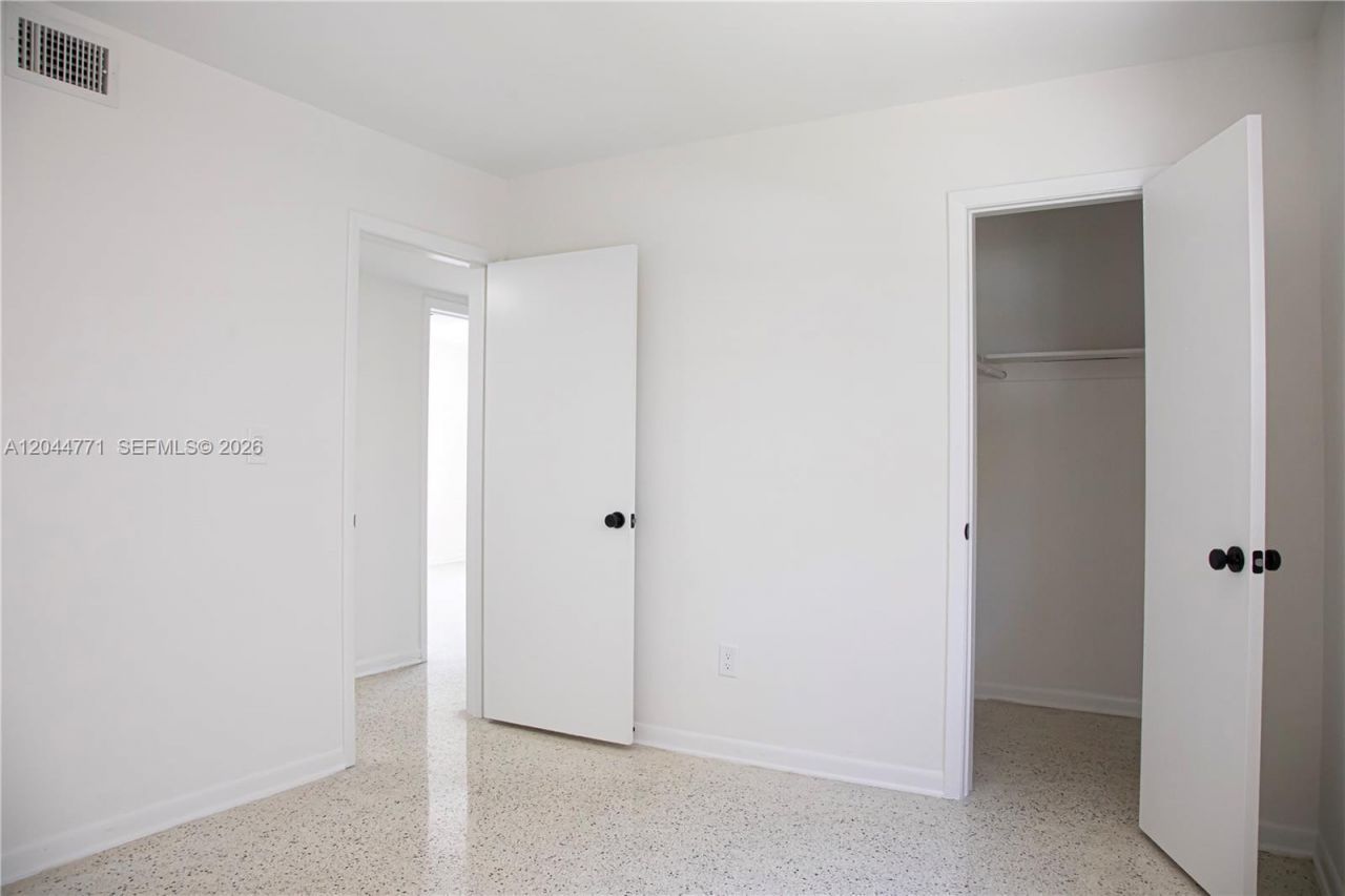 1226 SW 30th Ave, Unit 1226, Miami, FL 33135 Photo