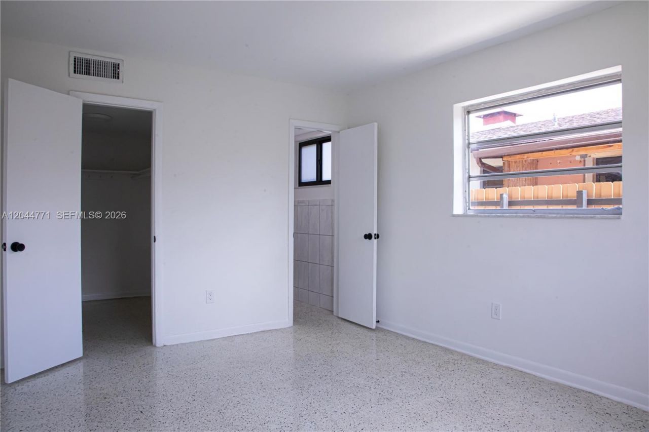 1226 SW 30th Ave, Unit 1226, Miami, FL 33135 Photo