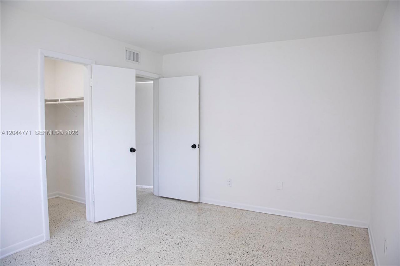 1226 SW 30th Ave, Unit 1226, Miami, FL 33135 Photo