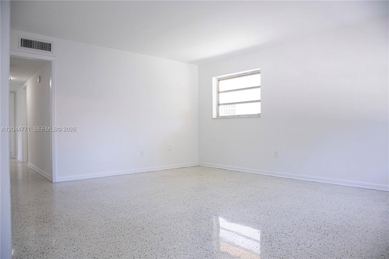 1226 SW 30th Ave, Unit 1226, Miami, FL 33135 Photo