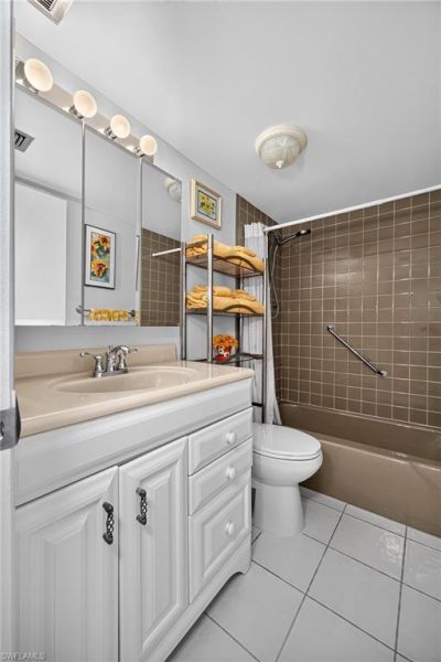 1740 Pine Valley Dr, Unit 203, Fort Myers, FL 33907 Photo