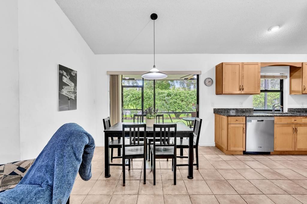 425 Shadow Wood Lane, Coral Springs, FL 33071 Photo