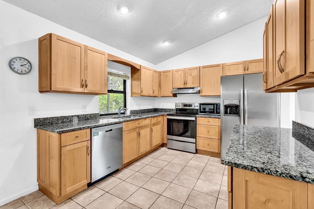 425 Shadow Wood Lane, Coral Springs, FL 33071 Photo