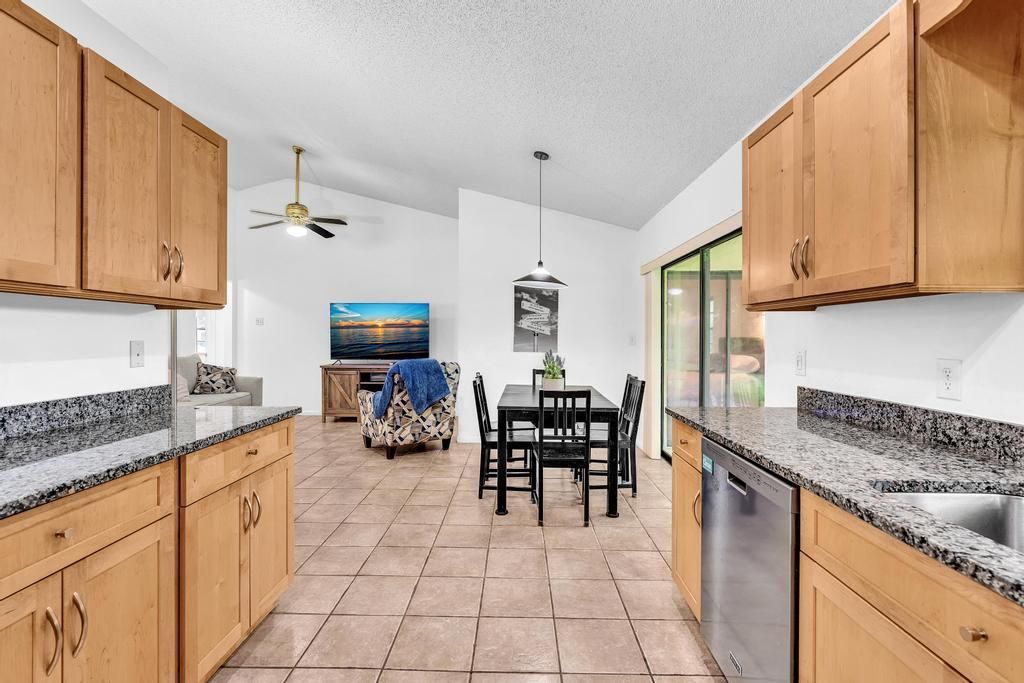 425 Shadow Wood Lane, Coral Springs, FL 33071 Photo
