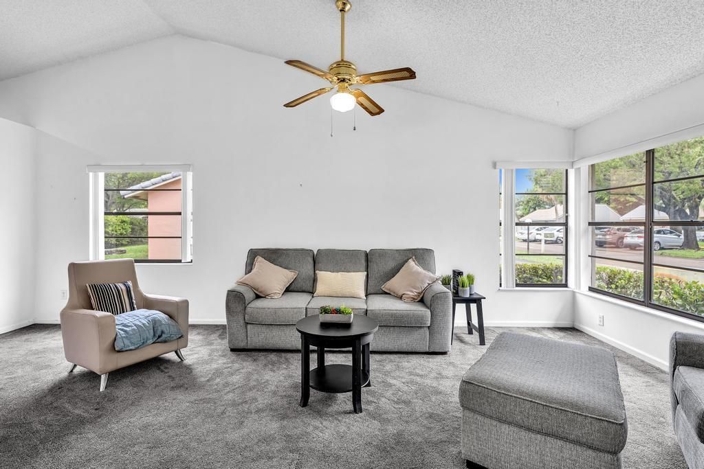 425 Shadow Wood Lane, Coral Springs, FL 33071 Photo