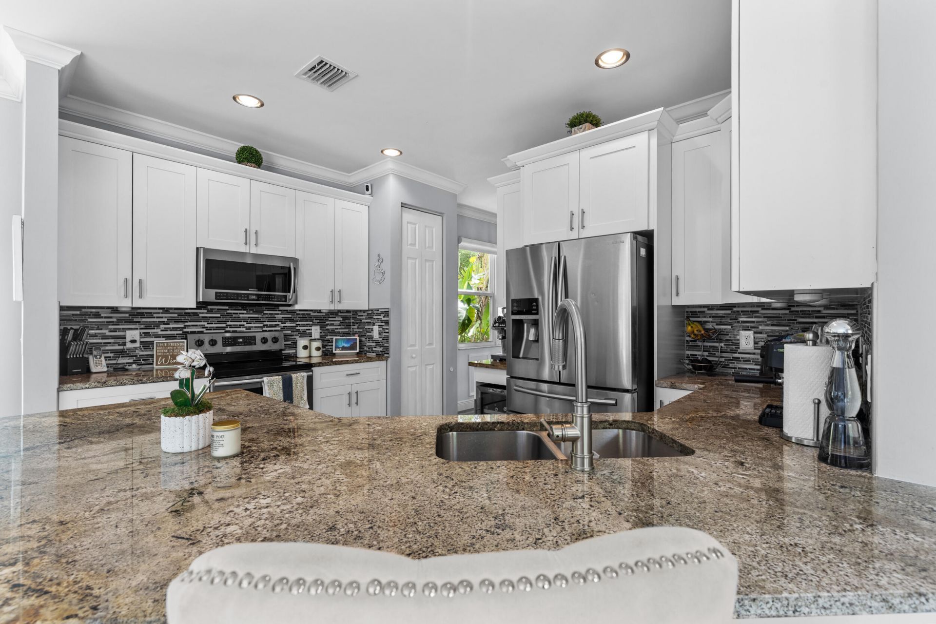 1104 NW Leonardo Circle, Port Saint Lucie, FL 34986 Photo