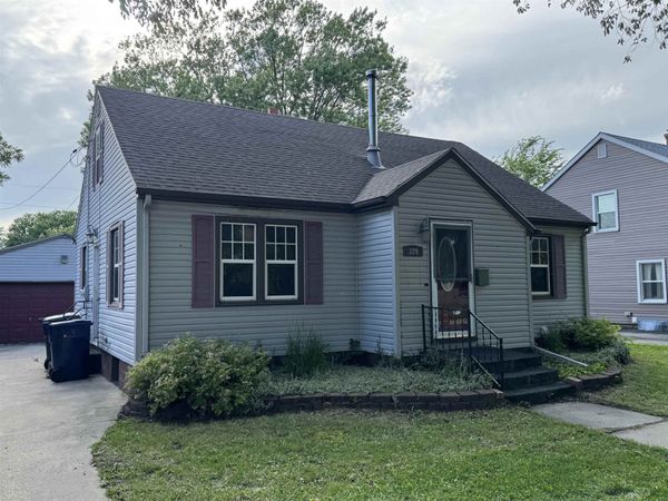 329 N Oakhill Avenue, Janesville, WI 53548