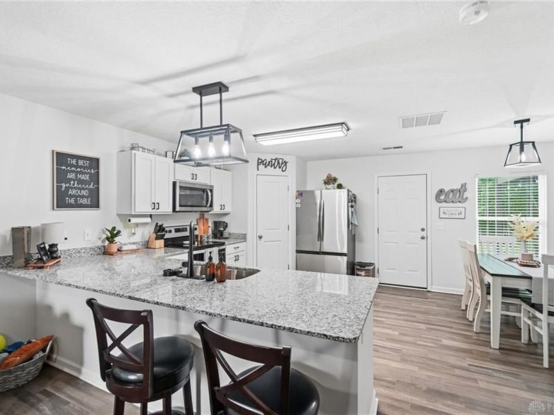 5624 Brampton Place, Clayton, OH 45315 Photo 8