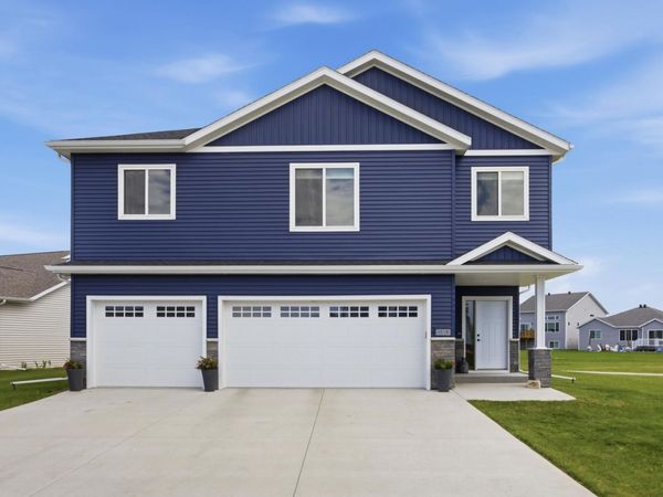 1819 67th Avenue S, Fargo, ND 58104