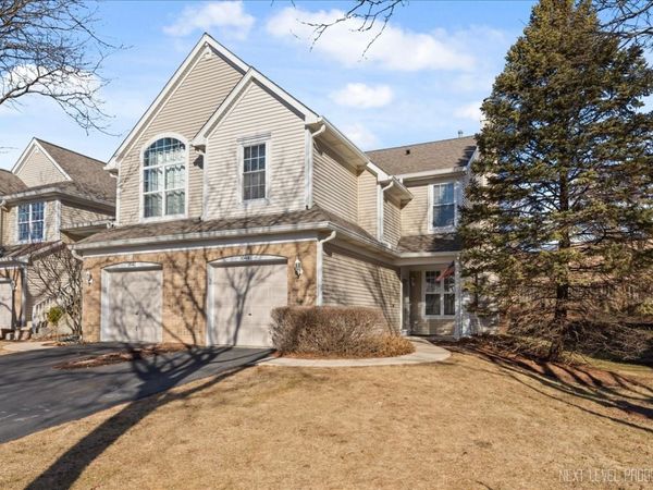 3044 Waters Edge Circle , Aurora, IL 60504